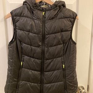 H&M Sport Puffer Vest Size 12